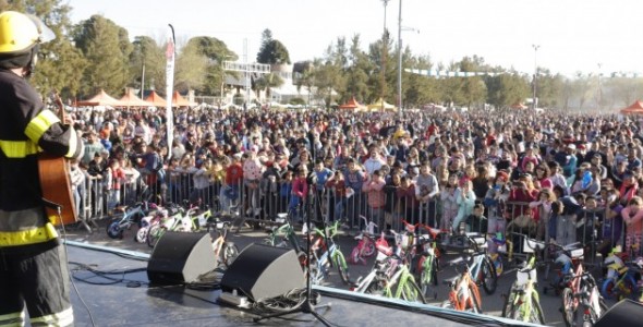 Miles de familias celebraron el día del niño en Carlos Paz
